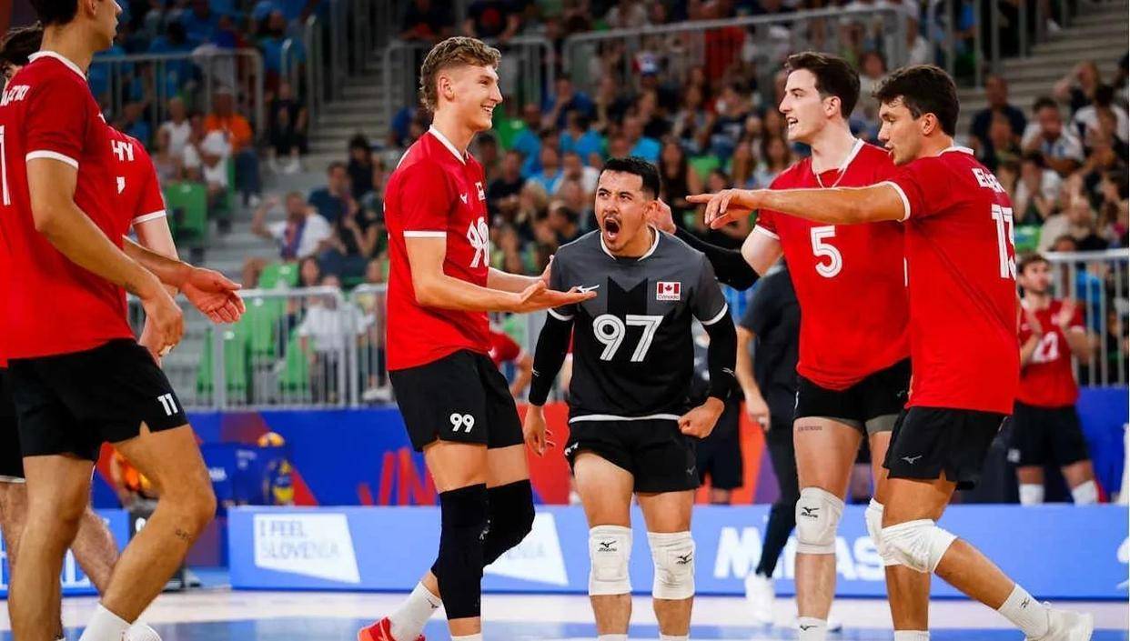 加拿大队在北美锦标赛上力克美国队