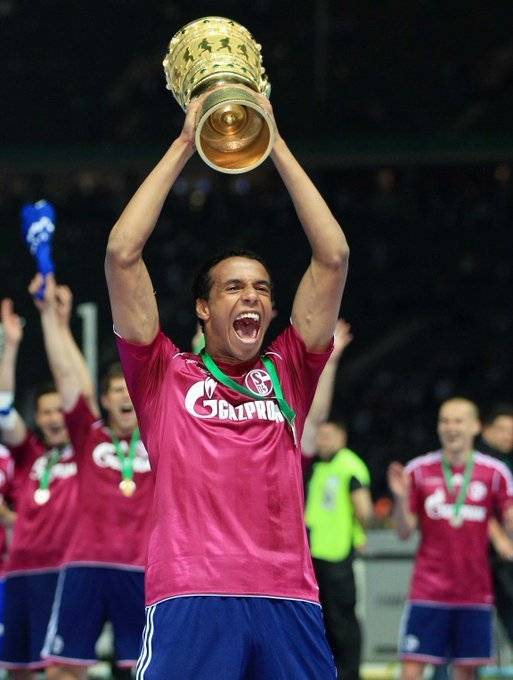 利物浦老将闪耀沙尔克，冲击联赛冠军