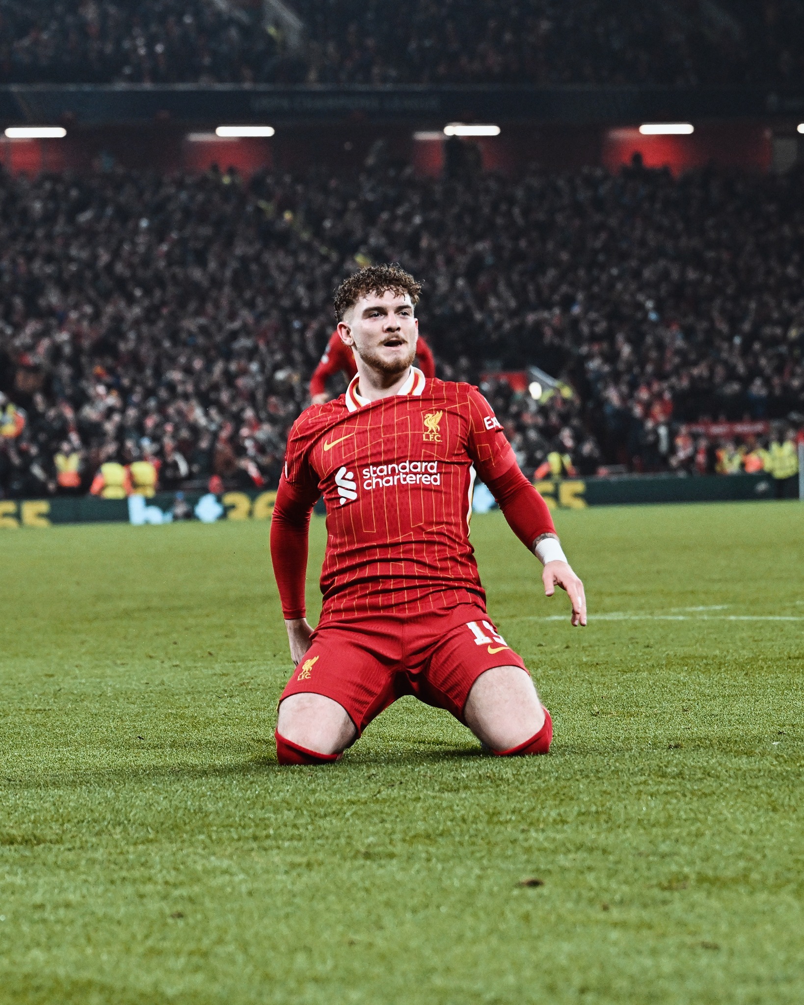 雷火电竞官网-利物浦门将表现出色，助球队拿分